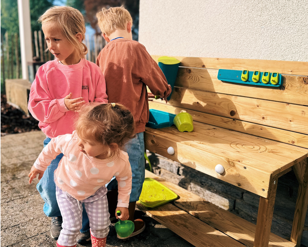 CUISINE D'ENFANT EXTÉRIEURE